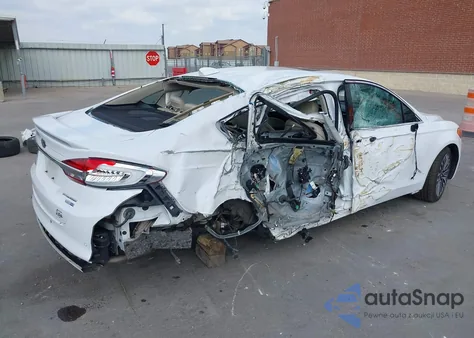 2018 Ford Fusion Titanium z USA, uszkodzony, nr VIN 3FA6P0D95JR155150